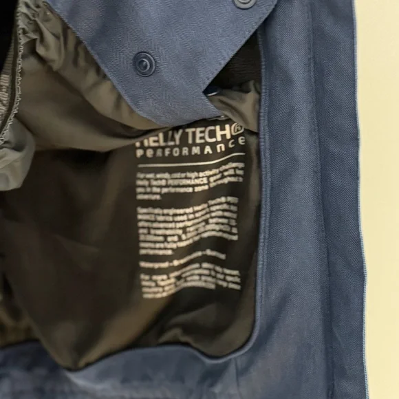 Helly Hansen women’s young adults winter parka like new - Picture 4 of 9